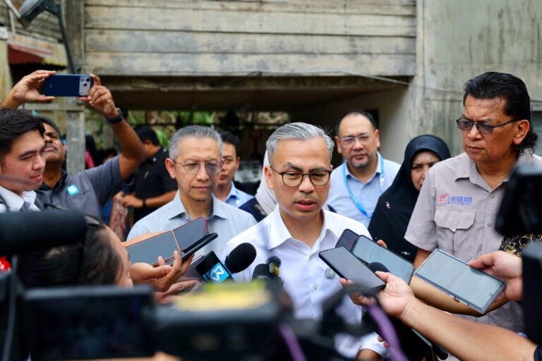 Penghantaran Ubat Kini Percuma, Kerajaan Tanggung Kos UMP Mulai 1 Oktober