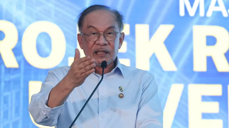 Jerebu: Anwar Pengerusikan Mesyuarat Isnin, Kesihatan dan Operasi Sekolah Jadi Tumpuan